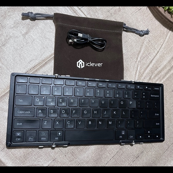 Foldable portable mini keyboard w backlit features and carrying bag - Picture 5 of 8